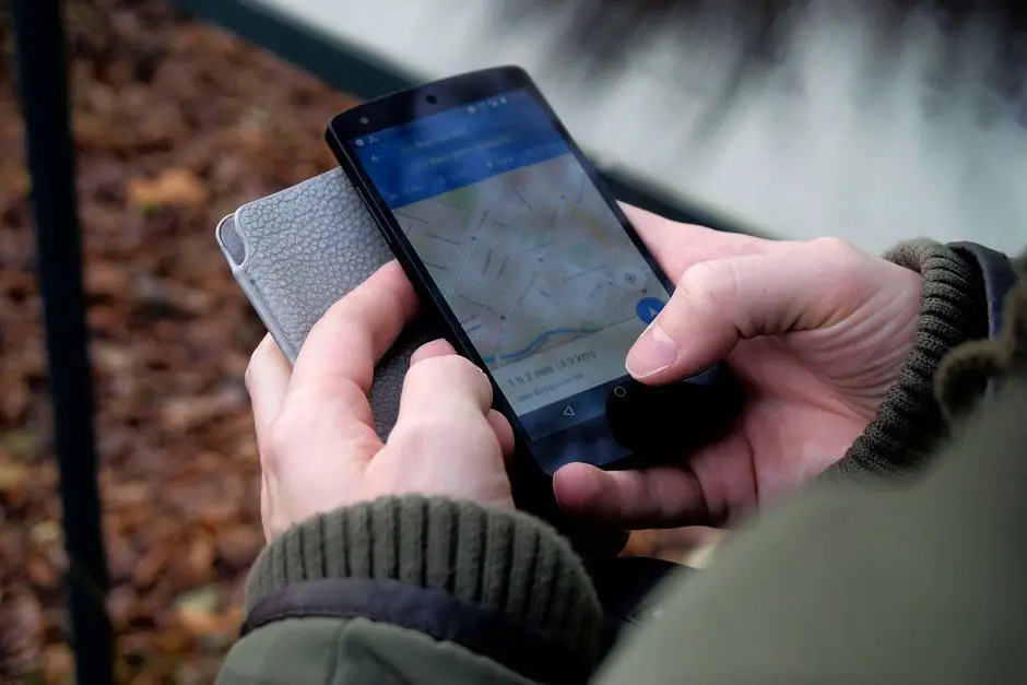 Forge Geolocation Power: Fetch User Location & Handle Permissions