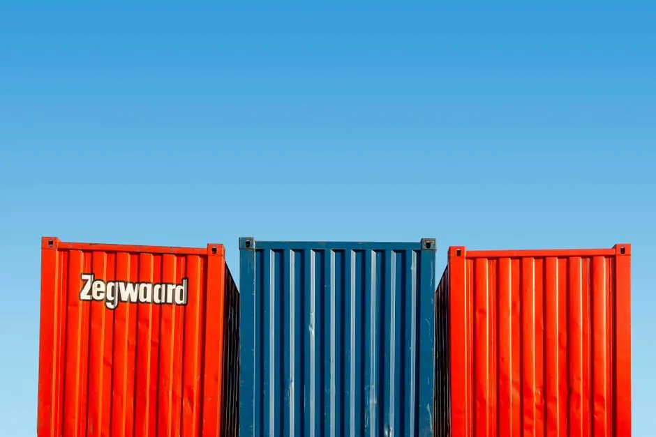 Illuminate Laravel's Engine: Decoding Service Container & Providers