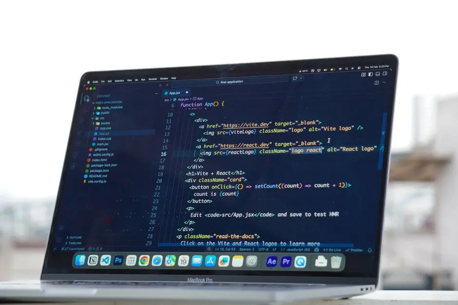 Engineer Robust ForwardRef Typing in TypeScript